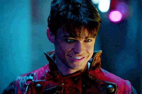 Please do not redistribute, claim as your own, crop, edit or repost. thomas doherty gifs | Tumblr