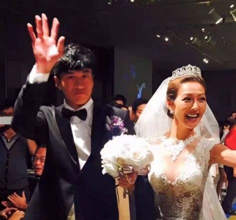 At the age of 17, while still in high school, he began working as a restaurant singer. Actor Peter Ho (何潤東) Looks Dapper in Tux at his Marriage ...