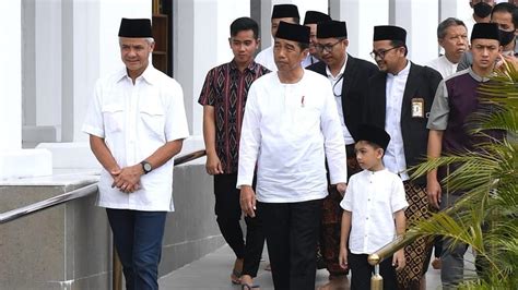 Jokowi Dan Ganjar Pranowo Sholat Jumat Di Masjid Sheikh Zayed Solo News