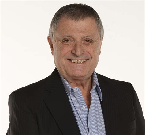 Pese a estar vacunado con las dos dosis correspondientes de sinopharm. Entrevista a Gino Renni, el famoso actor de origen calabrés