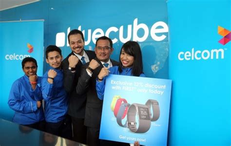 It is their goal to empower users with choices and innovative solutions that will give them greater control and freedom to live it to the fullest. Celcom Blue Cube offers Fitbit premium wearables