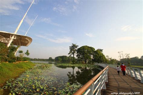 The company went on to develop thousands of acres in petaling jaya more specifically, section 5, 6 and 17, to become the townships taman petaling klang and sri petaling to name a few. stepping to the isle | Taman Tasik Cyberjaya, Cyberjaya ...