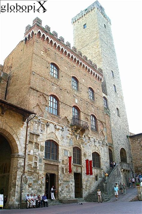 photo san gimignano palazzo del popolo globopix