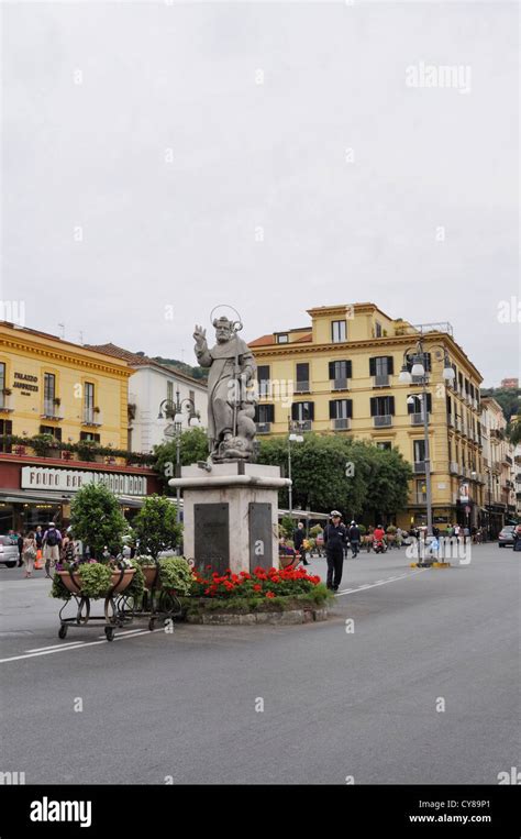 Piazza Tasso In The Centre Of Sorrento Italy Stock Photo Alamy