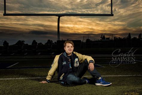 Having a home that is simultaneously attractive and masculine doesn't mean only hues of brown and loads of animals heads on the wall. senior-portrait-ideas-for-guys - Crystal Madsen Photography