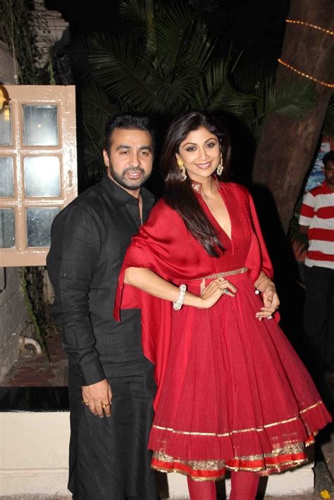 Shilpa Shetty With Husband Raj Kundra At Ekta Kapoor Hosted Diwali 2014