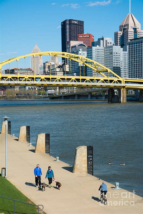 Three Rivers Heritage Trail Along The Allegheny River Pittsburgh