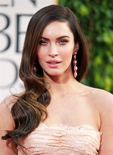 Megan fox talks to et about her kissing amanda seyfried & behind the scenes of jennifer's body'. Megan Fox Joining New Girl Cast | Time