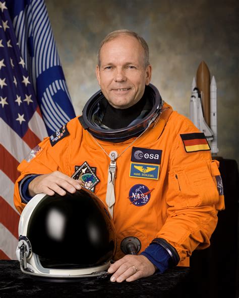 Space In Images 2008 02 Esa Astronaut Hans Schlegel
