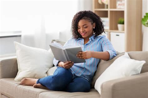Stop scraping by while most financial books focus on saving, hustle away debt offers a fresh perspective by teaching you about the importance of increasing your income. The 12 Best Financial Literacy Books For Women | Clever ...