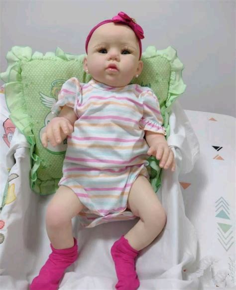 bebê realista reborn menina de silicone em promoção elo7