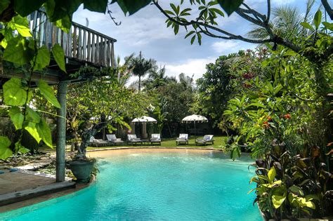Whilst relaxing in the sanctum of one eleven, balance is key. Villa Phinisi - Relaxed Luxury in the Seminyak Area of Bali