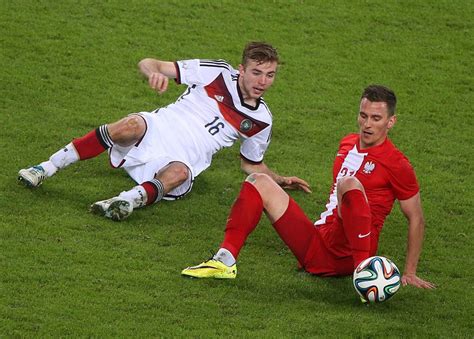 „allgemein sind die summen, die im profifußball gezahlt werden, krass. WM-Vorbereitung: Löw nimmt 27 Spieler mit nach Südtirol