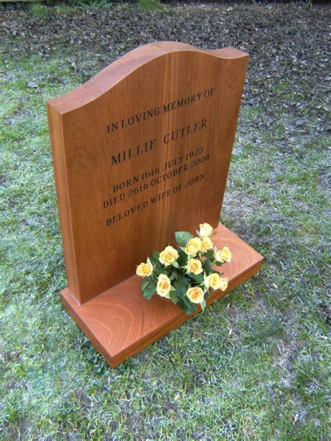Wooden Headstones Crosses And Cremation Tablets Headstones Memorial