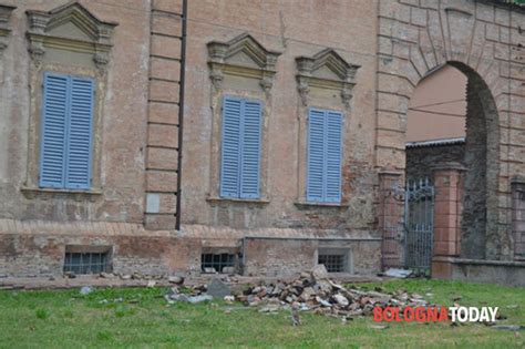 C'era desiderio di cambiamento, dopo le vicessitudini giudiziarie di quegli anni post terremoto, che avevano indagato sulla allora. Terremoto Finale Emilia: ad un passo da noi, l'inferno - FOTO