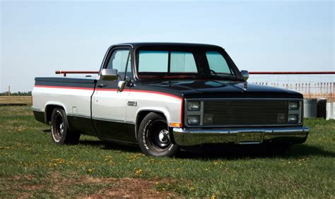 I need a diagram for the fuse box. 1985 Chevy Truck Long Bed Lowered - MotoGuruMag