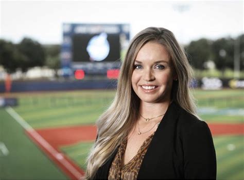 Megan Willis Talks Softball Texas Npf And Broadcasting Fastpitch