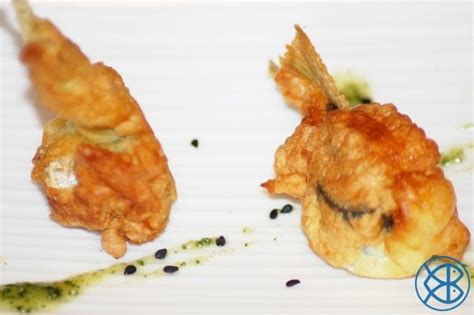 Vous aimez cette recette de coca pied noir aux poivrons ? Recette Pied Noire Beignets de sardines et pesto de ...
