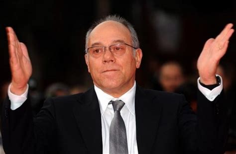 Carlo verdone born 17 november 1950 is an italian actor screenwriter and film director italys legendary actor carlo verdone at the iic italian director a. Carlo Verdone presenta il Festival della commedia all ...