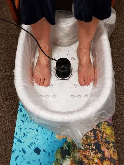 How do ionic foot bath detoxes work? Foot Baths - Tillman Health Spa