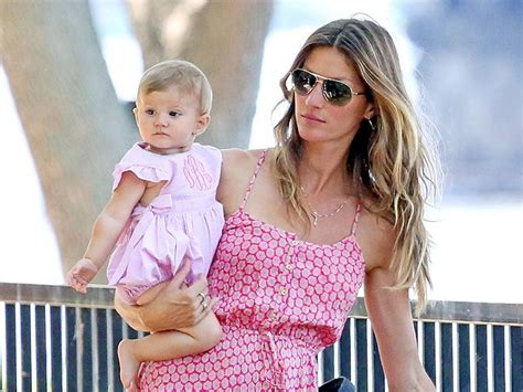 Gisele bunchen, old pic should have posted a while ago. Katie Holmes and Suri Cruise: Mother-Daughter Lookalike ...