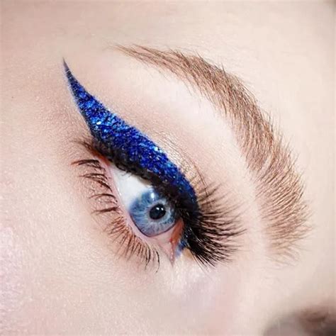 6 Most Stunning Color Eyeliners To Enhance Your Blue Eyes And Blonde Hair
