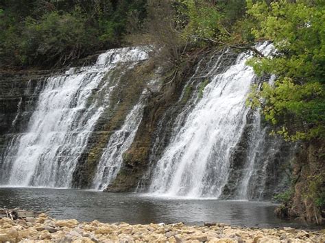 Galena, il getaways are the perfect choice for a vacation. Cabin Rental with a Hot Tub near Lake Galena, Illinois