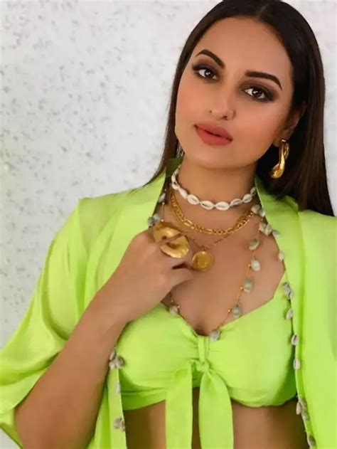 10 Times Birthday Girl Sonakshi Sinha Proved Shes The Boho Fashionista We All Need