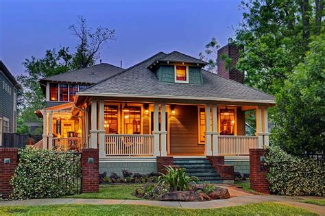 Cozy Craftsman Gem Asks 11m In Houston Craftsman Style Home