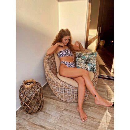 Ainsley Earhardt Wiki Bio Bikini Photos Instagram Salary And Net