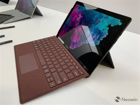 Hands On With The Surface Pro 6 Back In Black Neowin