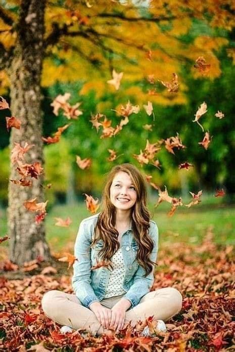 Pin By Tiana On Magical Autumn With Images Fall Senior Portraits Fall Portraits Autumn