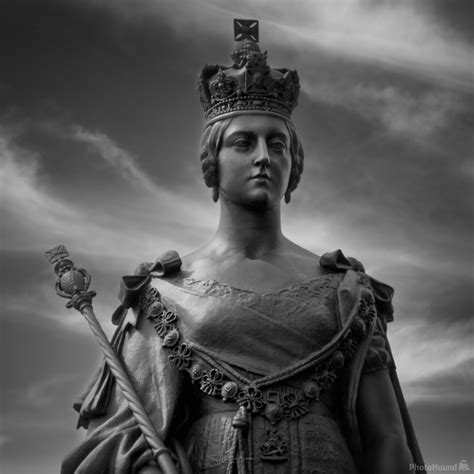 Image Of Statue Of Queen Victoria By Mathew Browne 1020646