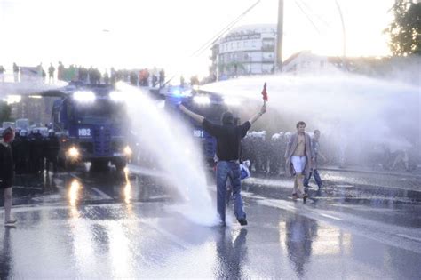 German Police Fire Tear Gas And Water Cannon At Stone Throwing Anti G20