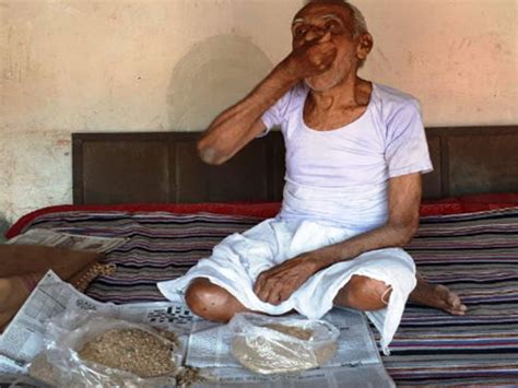 Eating Sand Is Part Of This Indian Villager S Daily Life India Gulf News