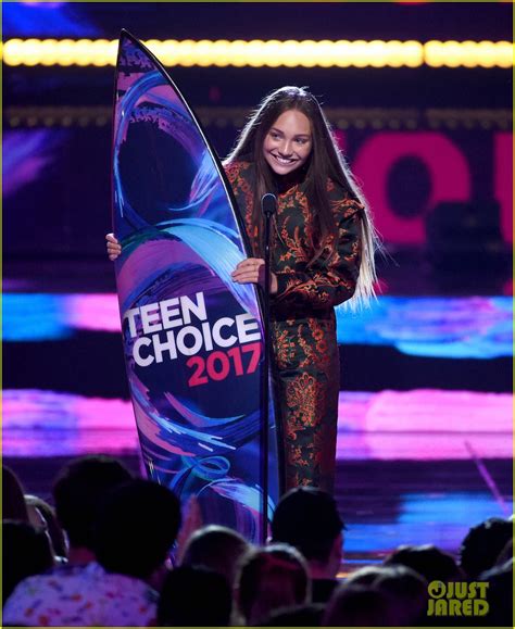 Maddie Ziegler Wins Choice Dancer At Teen Choice Awards 2017 Photo