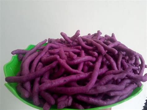 Cara membuat keripik ubi ungu. Resep Stik Ubi Ungu Gurih & Renyah