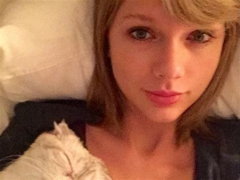 Taylor Swift Poste Un Selfie Sans Maquillage Closer