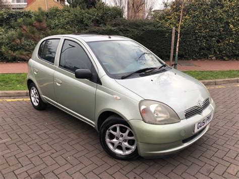 2001 Toyota Yaris 13 Cdx Auto 5 Door Low Mileage Lady Owner In