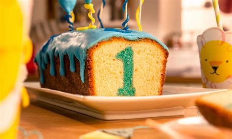 Ein rezept für eine wunderbare gesunde, zuckerfreie und einfache torte für kinder zum 1. 1. Geburtstagskuchen | Rezept | Geburtstagskuchen rezepte ...