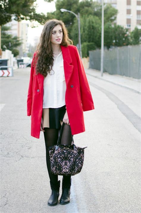 13 Fashionable Red Coats Outfit Ideas For New Year Styles Weekly