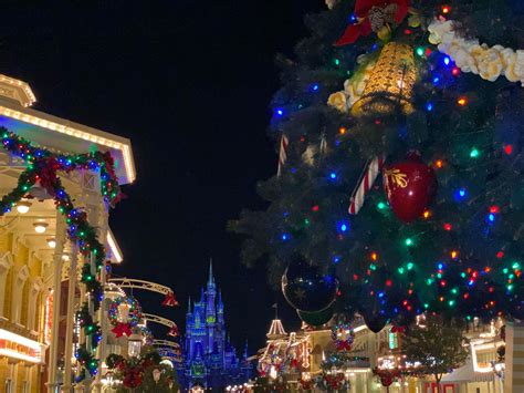 Walt Disney World Christmas 2021 Decorations Festive Food Holiday