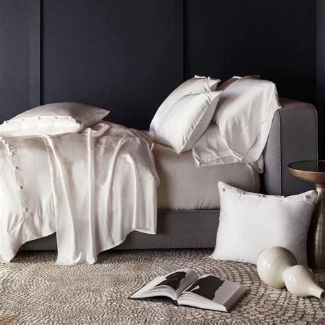 The Pros And Cons Of Silk Sheets And Bedding For Your Bedroom In 2023