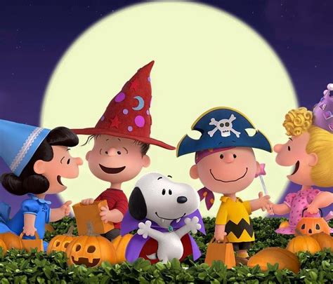 Charlie Brown And Peanuts Halloween With Images Snoopy Love Snoopy