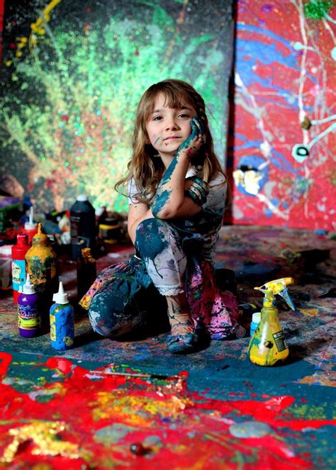 她會不會就是下一個畢加索？aelita Andre，年僅7歲的天才畫家，每幅作品要價上千美元 ‧ A Day Magazine