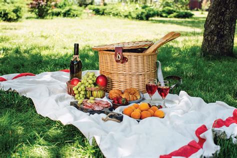 Take Time To Picnic This Month Naples Illustrated