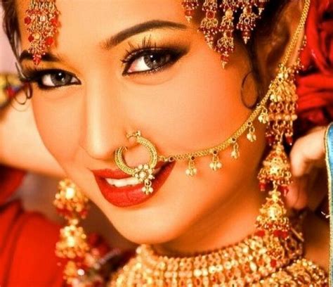 Bengali Wedding Nose Ring Is Fantastic Nose Ring Indian Wedding Makeup Perfect Wedding Makeup