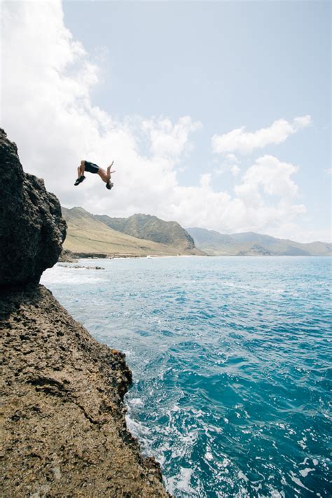 11 Best Cliff Jumping Spots On Oahu Hawaii Waimea Bay Images