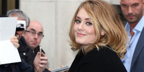 Woman Texts Ex Using Only Adele Lyrics Confuses The Sh T Out Of Him Huffpost Women