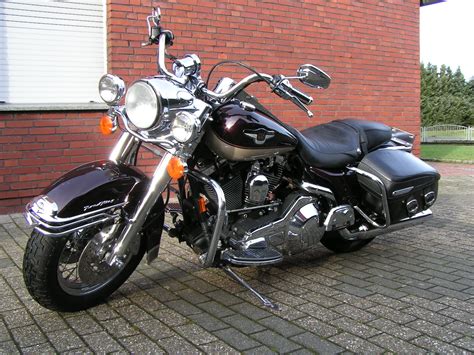 By charles griff griffn(owner), sep. Harley-Davidson roadking-classic 1998 - from Jeroen